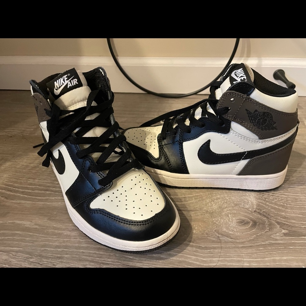 Air Jordan 1 Retro High OG 'Mocha' NIKE